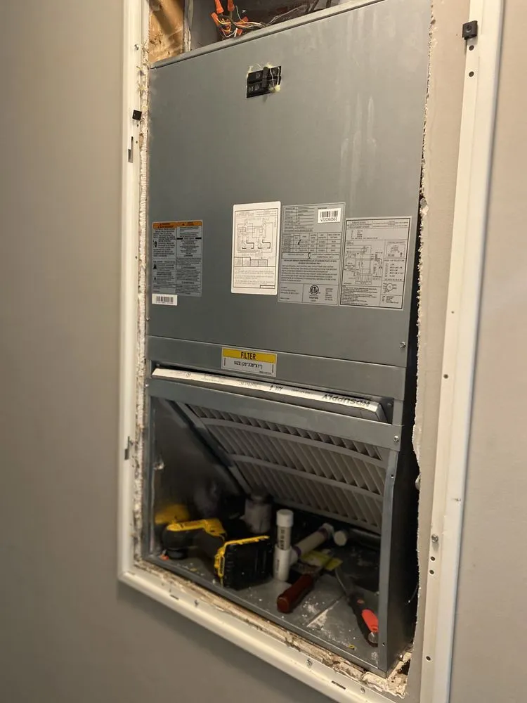 Slide of Cejas Cooling & Construction