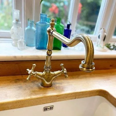 Champion Plumbing Company Logo