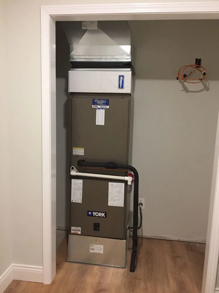 Slide of Charlie's Air Conditioning & Heating