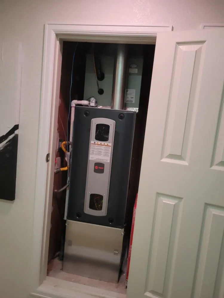 Slide of Chinook Heating and Air