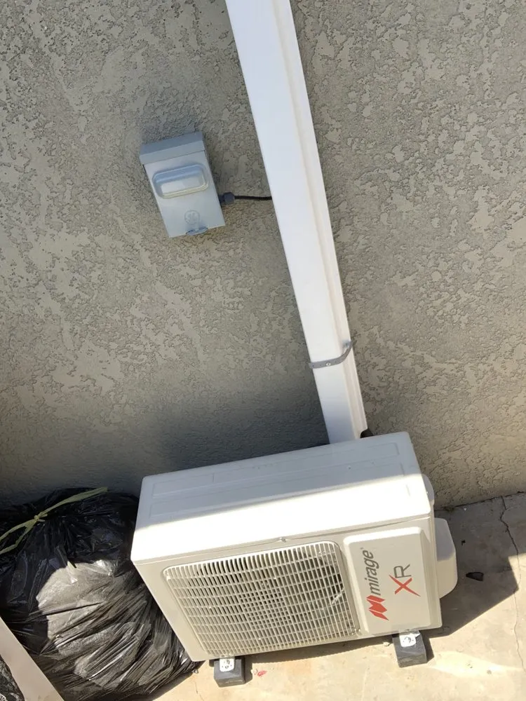 Slide of Chuy’s Mini Splits