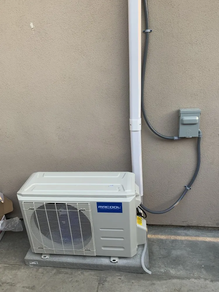 Slide of Chuy’s Mini Splits