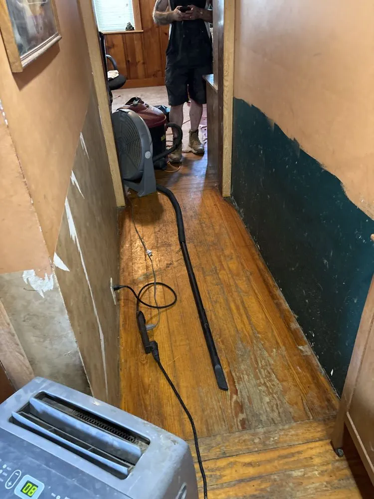 Slide of CJS General & Cleaning Services