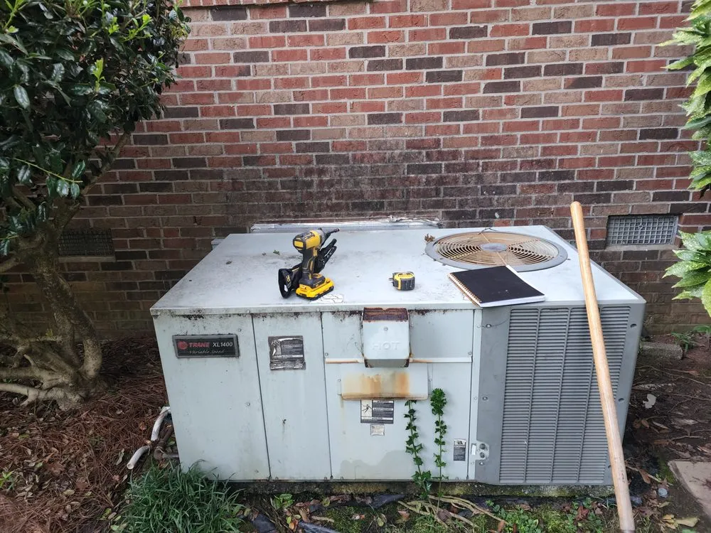 Slide of Claras Handymans services