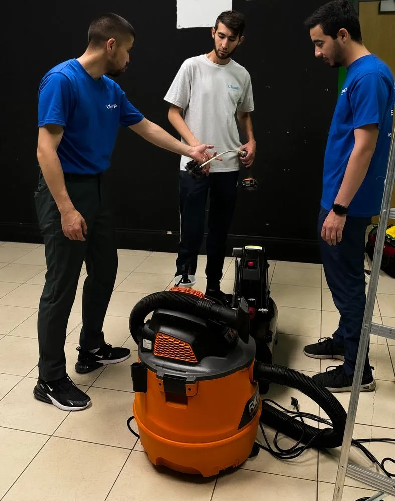 Slide of CleanUp-Services