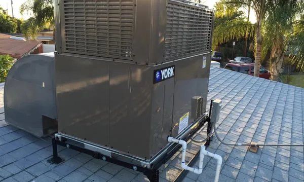 Climate Specialists Logo