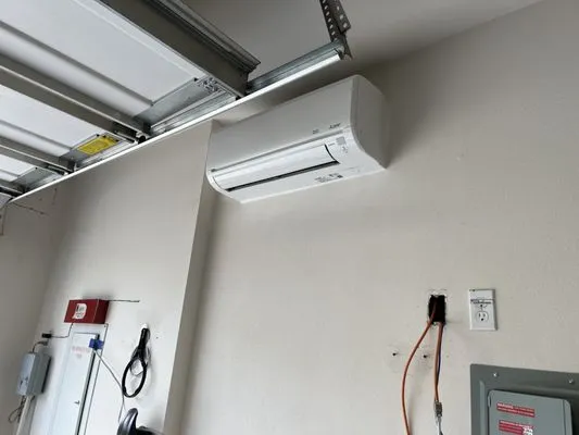 C&M Mechanical Heating And Cooling Logo