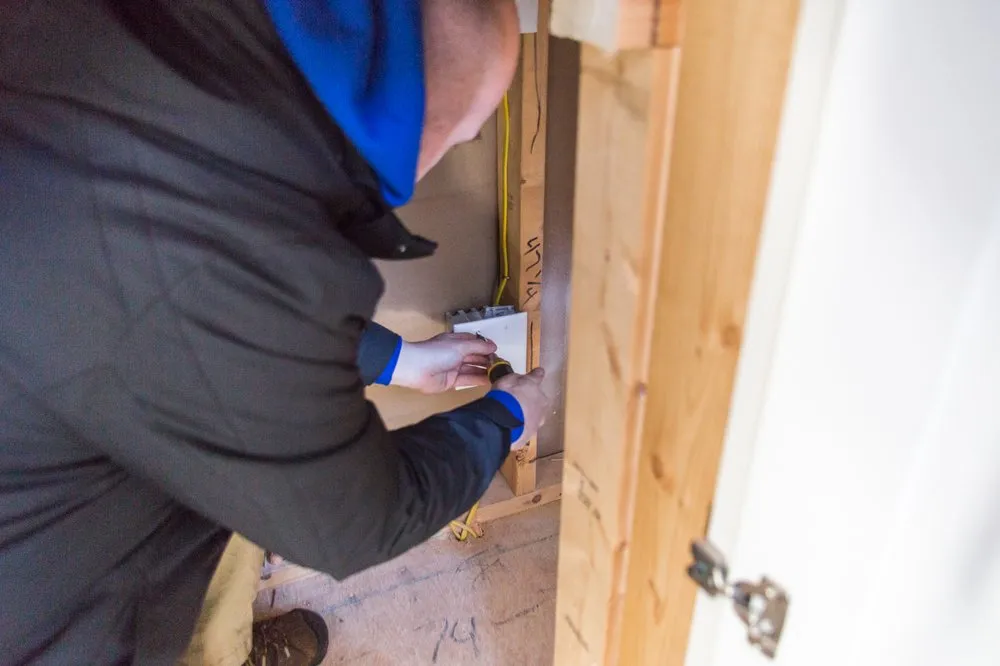 Slide of CMC Service Experts