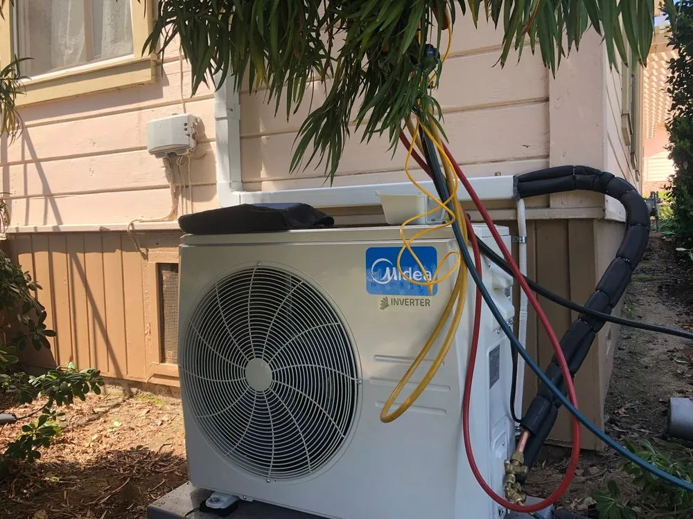 Slide of Coastal Breeze Heating & Air Condtioning