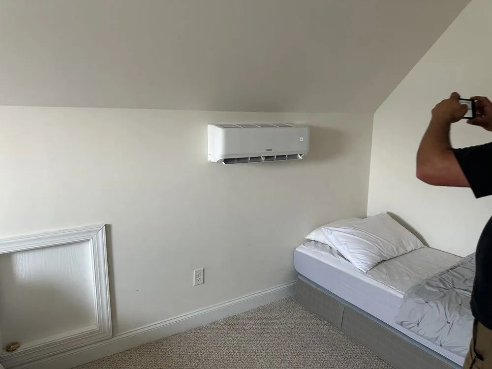 Slide of Comfort Experts Heating & Air