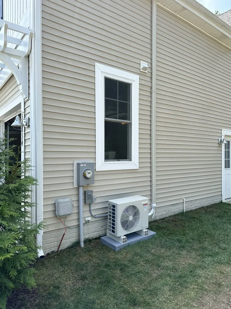 Slide of Comfort Experts Heating & Air