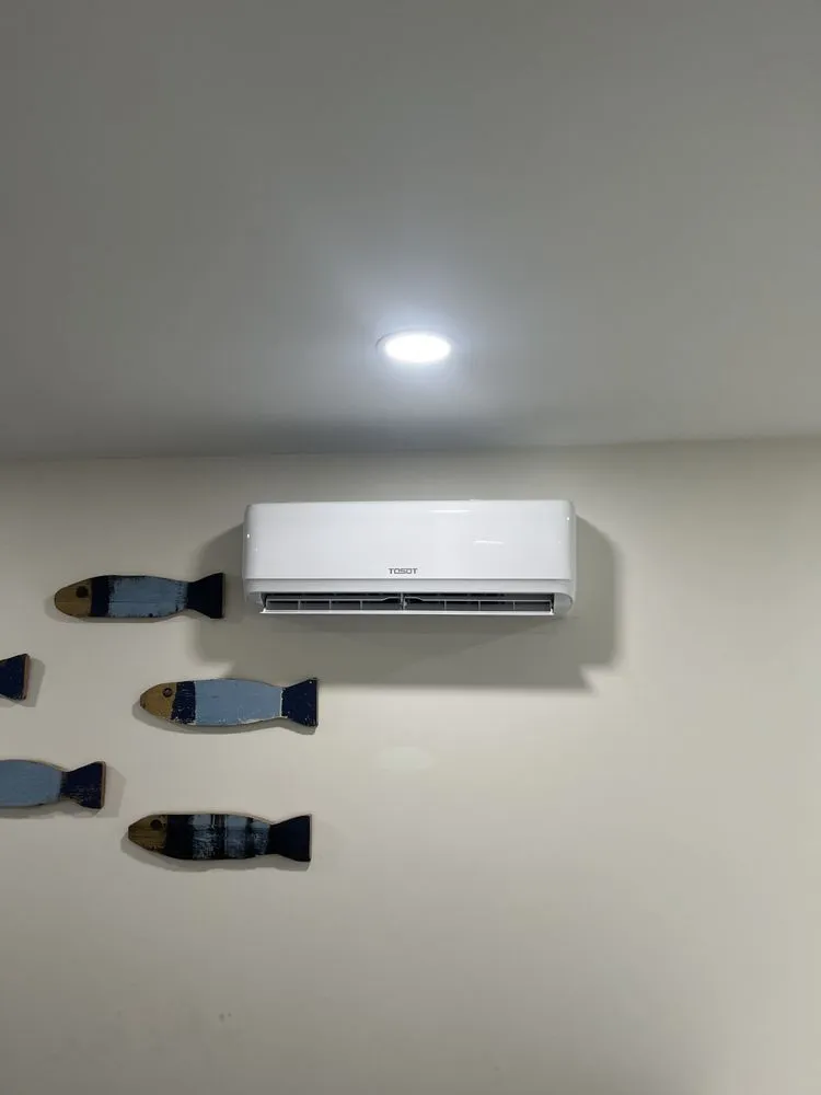 Slide of Comfort Experts Heating & Air