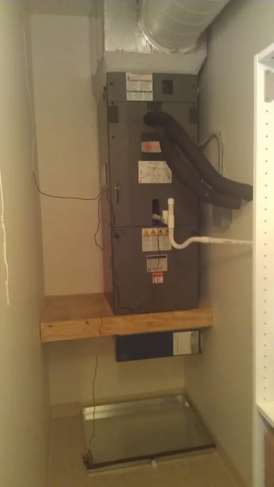 Slide of Comfort Star Emergency AC Repair