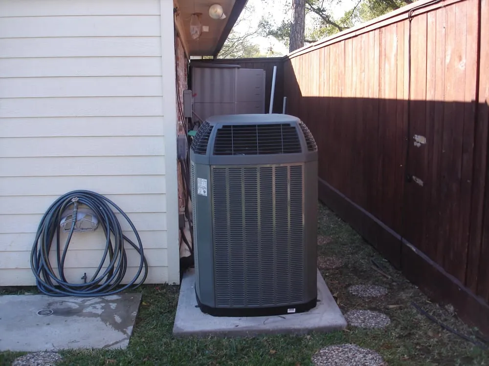 Slide of Comfort Star Emergency AC Repair