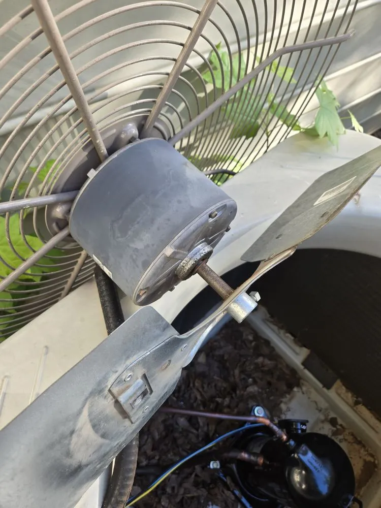 Slide of ComfortMax HVAC Solutions