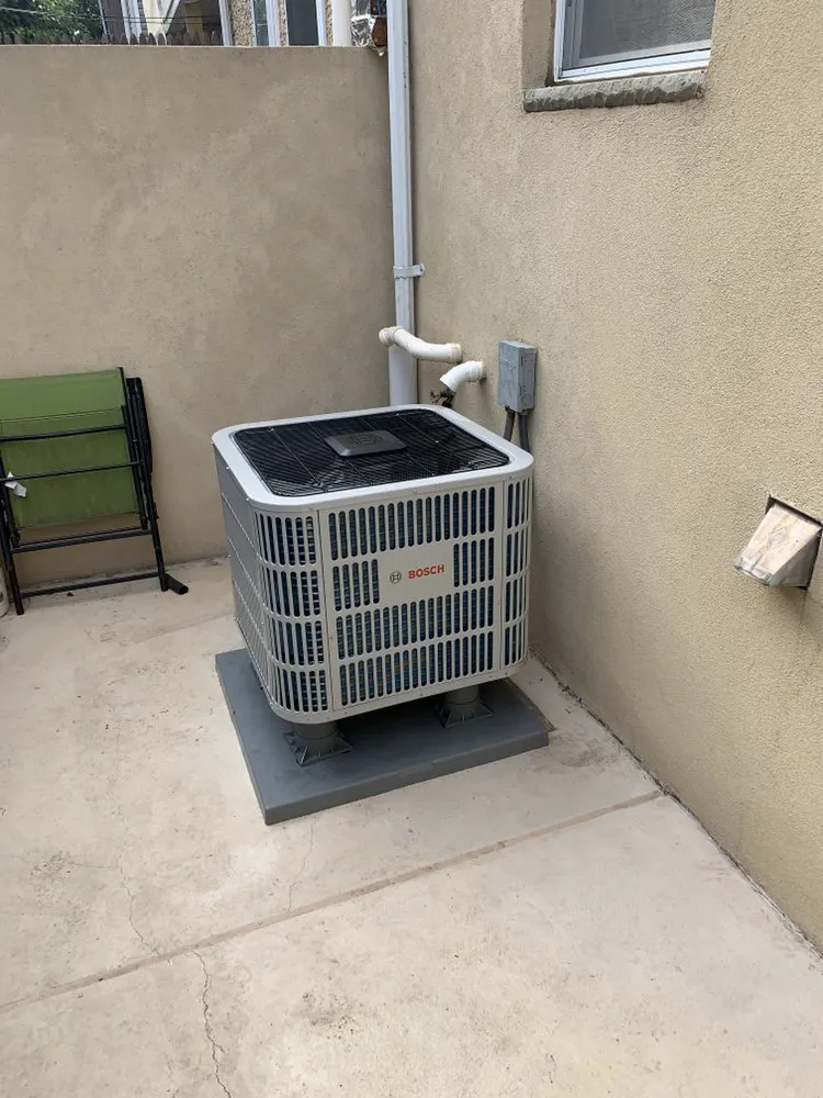 Slide of Comfy Heating & Cooling