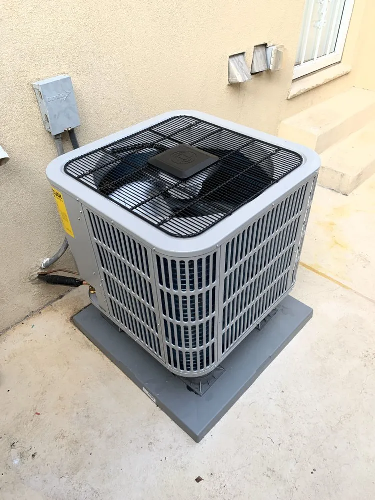 Slide of Comfy Heating & Cooling