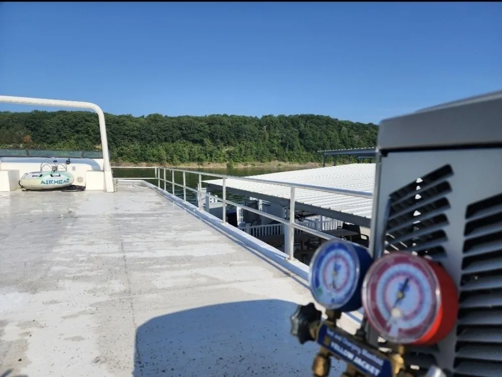 Slide of Commonwealth Heating & Air