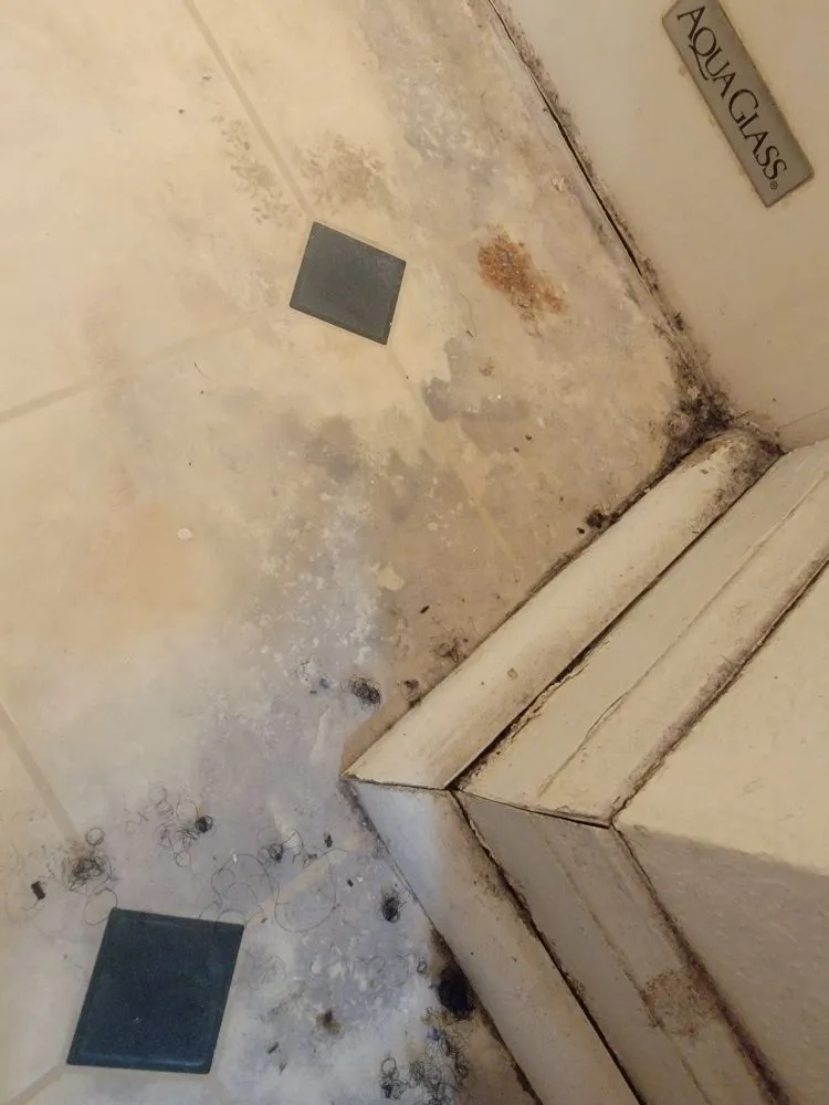 Slide of CoMo Home Repair