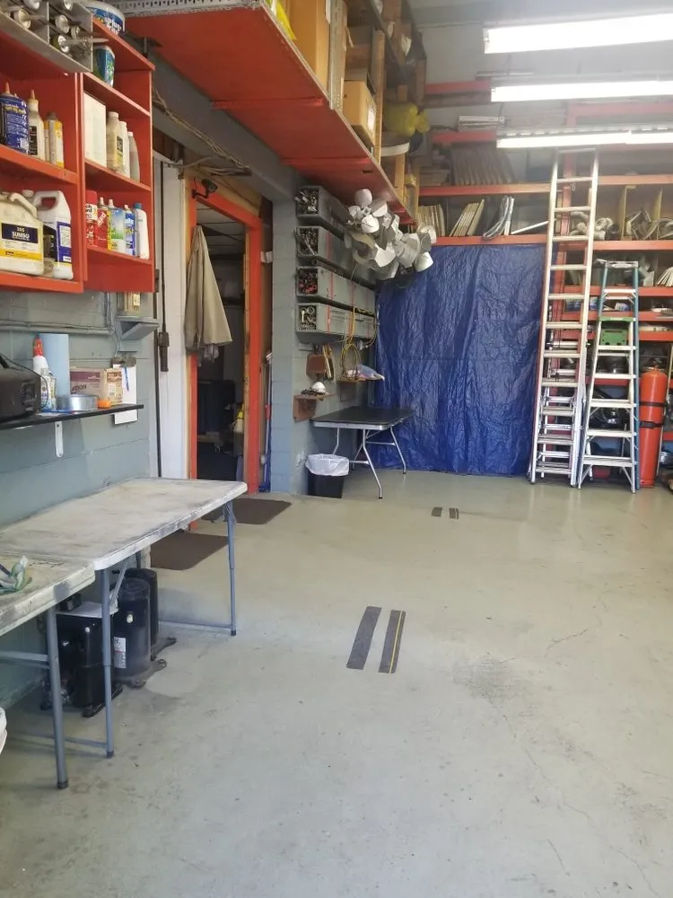 Slide of Contractors Full Services