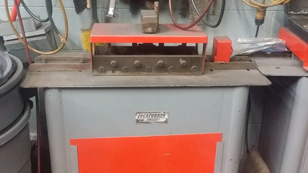 Slide of Contractors Full Services