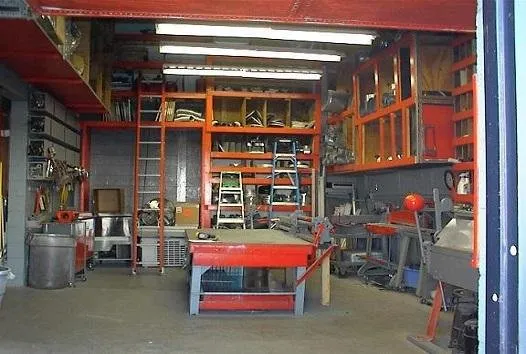 Slide of Contractors Full Services