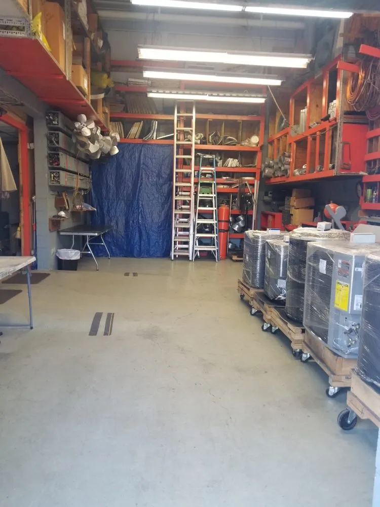 Slide of Contractors Full Services