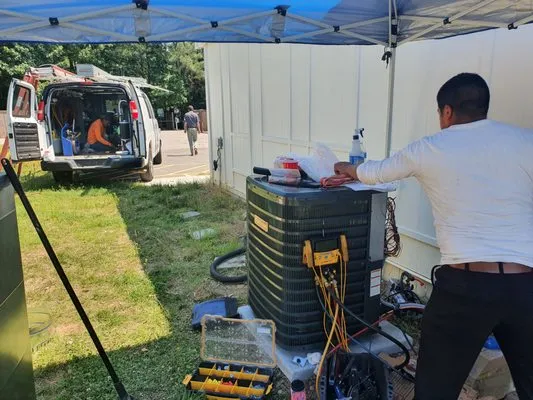 Cool & Heat Mechanical Logo