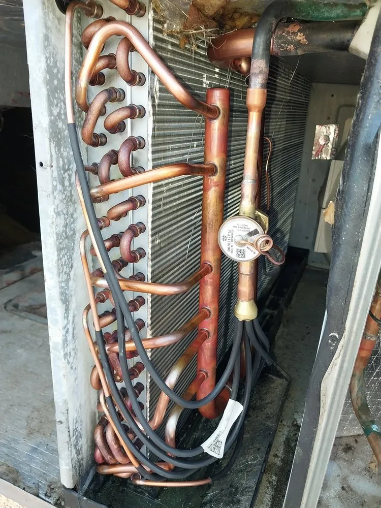 Slide of Cool Breeze AC