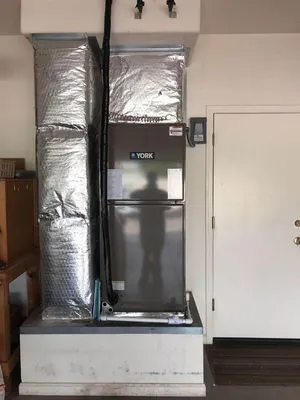 Cool Breeze Refrigeration, AC & Heating Logo