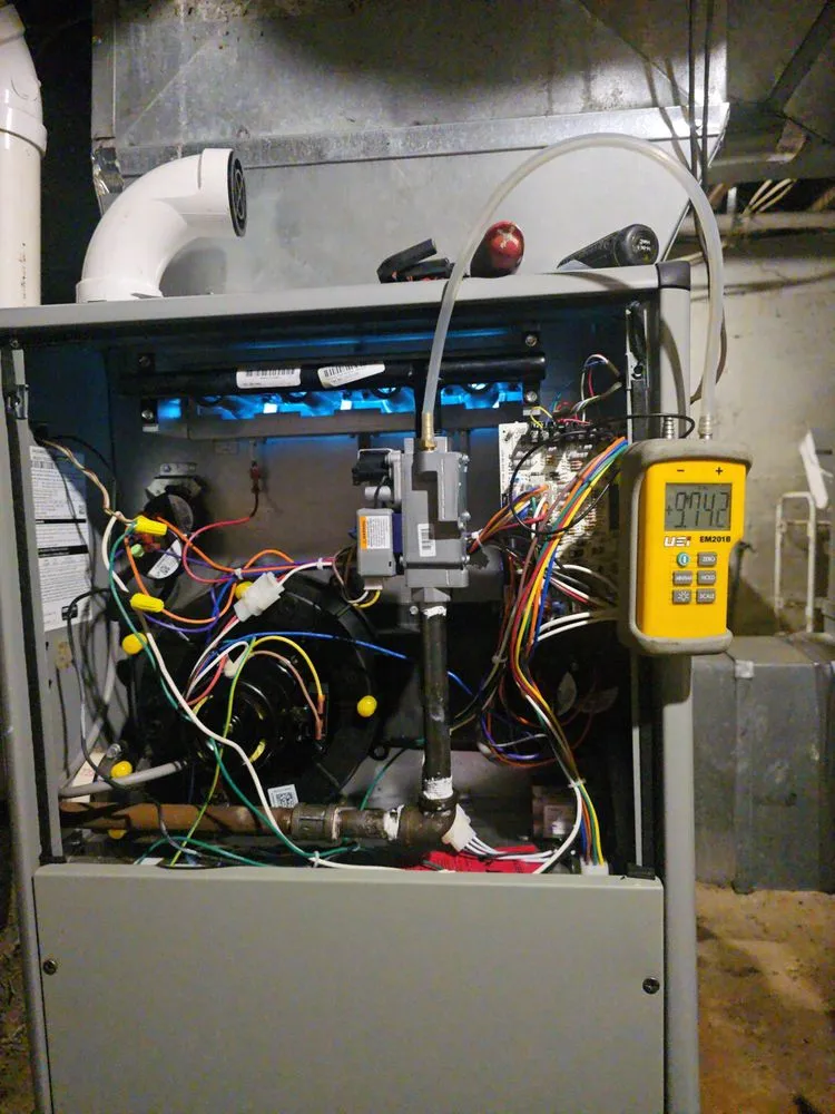 Slide of Cool Dawgs HVAC