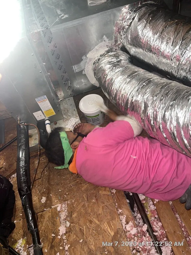 Slide of Cool Leo Ac & Heat