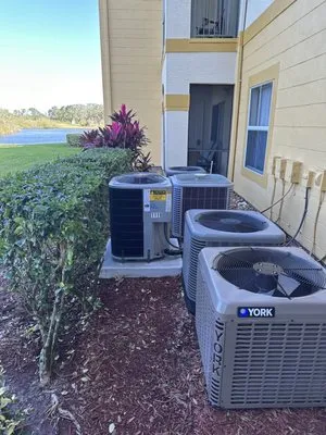 Coolair Conditioning Logo