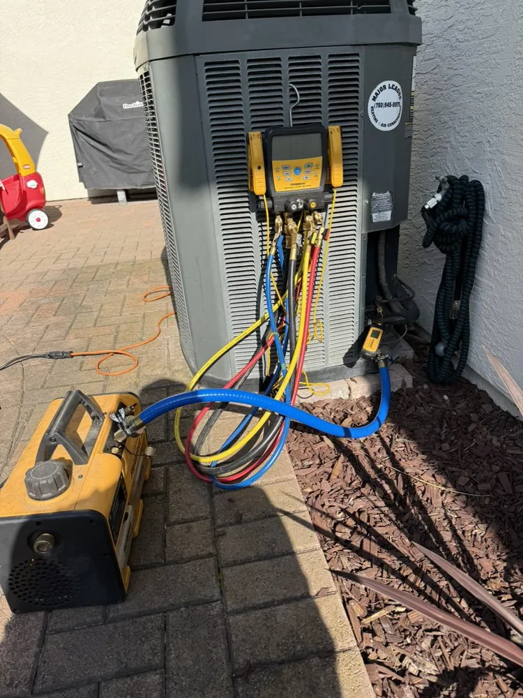 Slide of CoolFix Pro