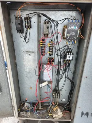 Cooling & Freezing Art Logo