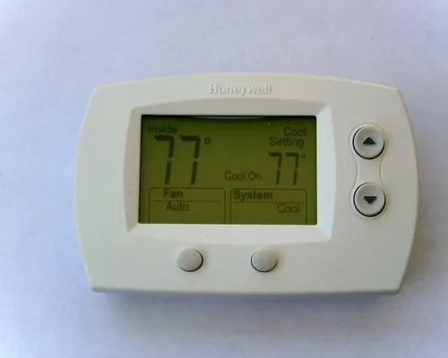 Cooling & Heating Repair Pro Logo