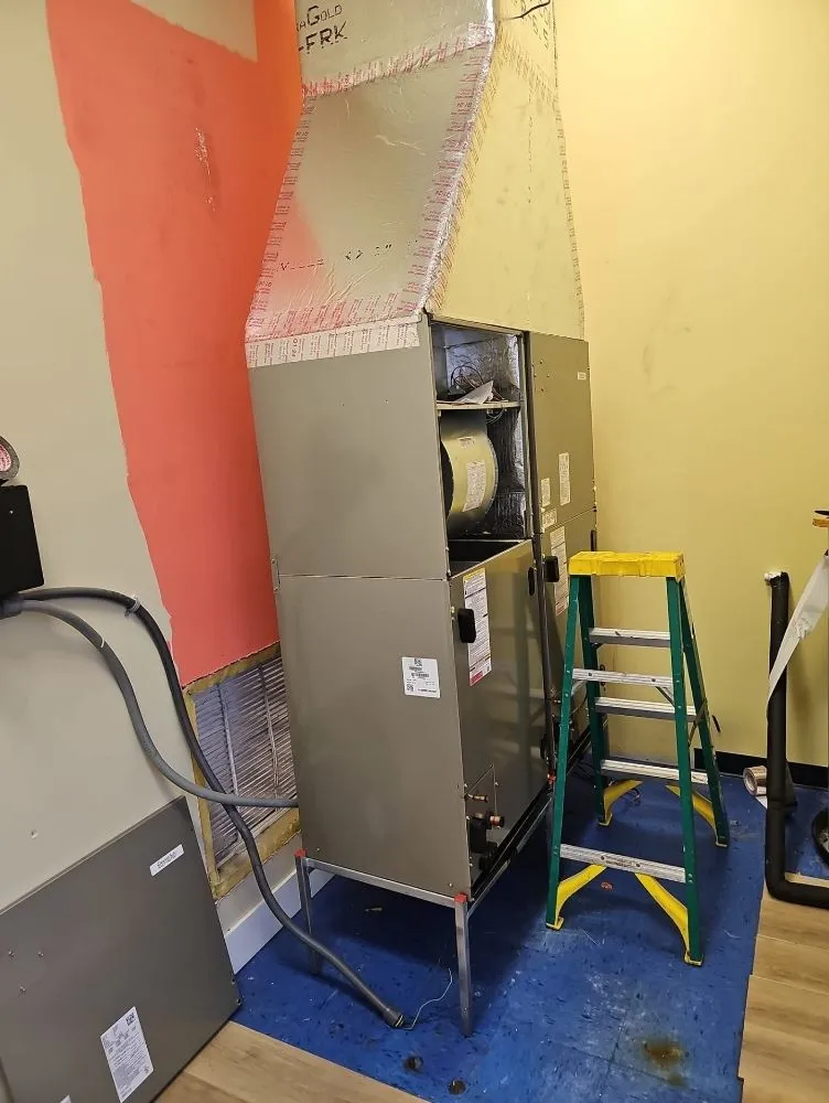 Slide of Cooling Mechanical Technicians