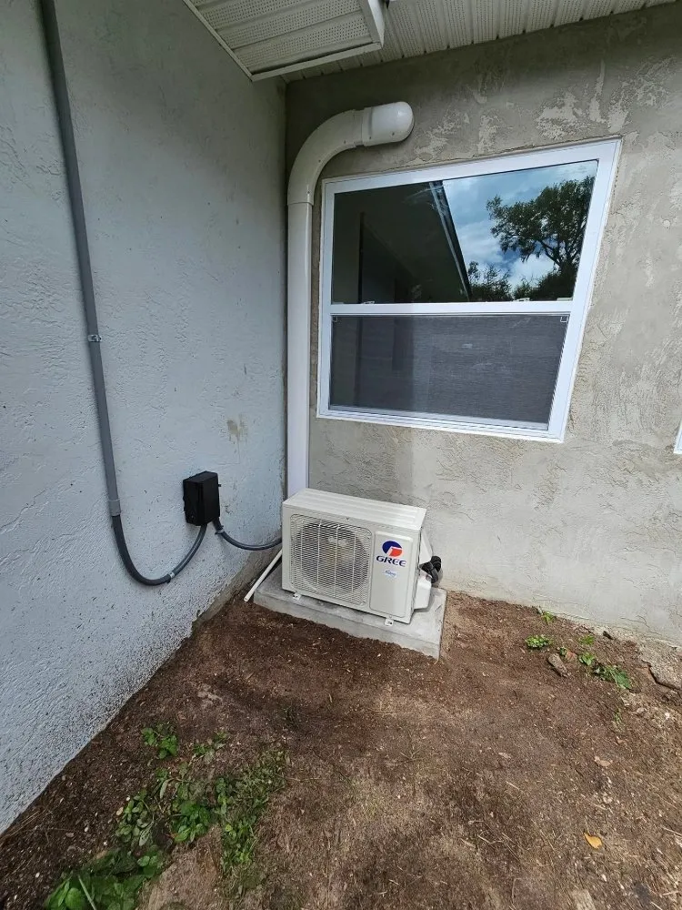 Slide of Cooling Mechanical Technicians