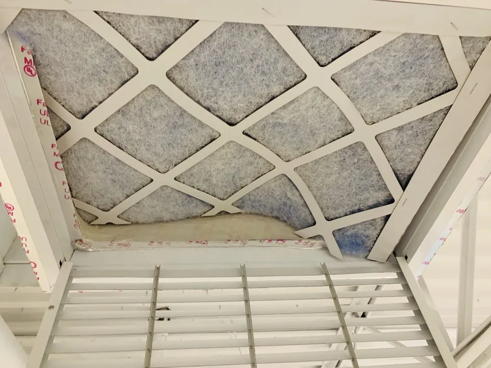 Slide of Cousin's Air