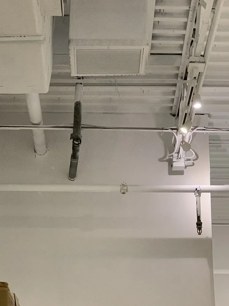 Slide of Cousin's Air