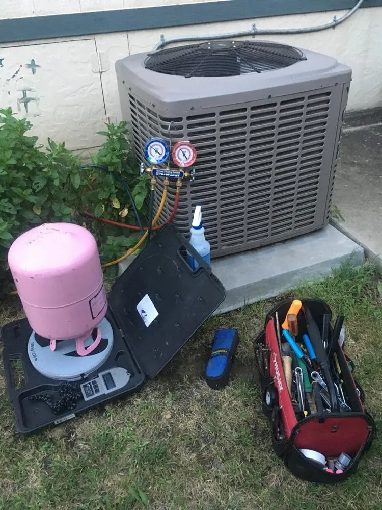 Slide of Cruz AC Services