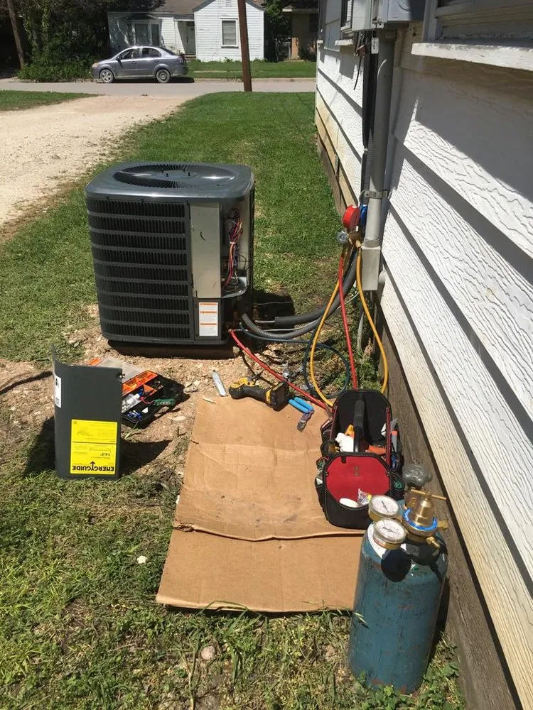 Slide of Cruz AC Services