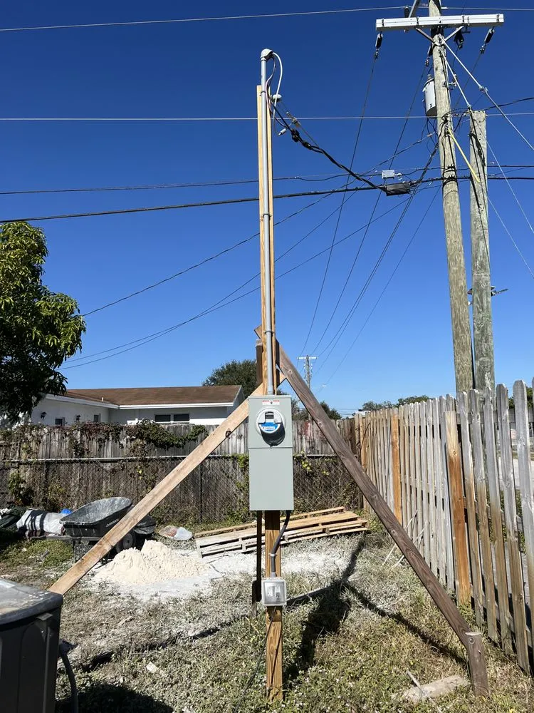 Slide of Cruz's Construction & Professional Group