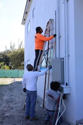 Cruz's Construction & Professional Group Logo