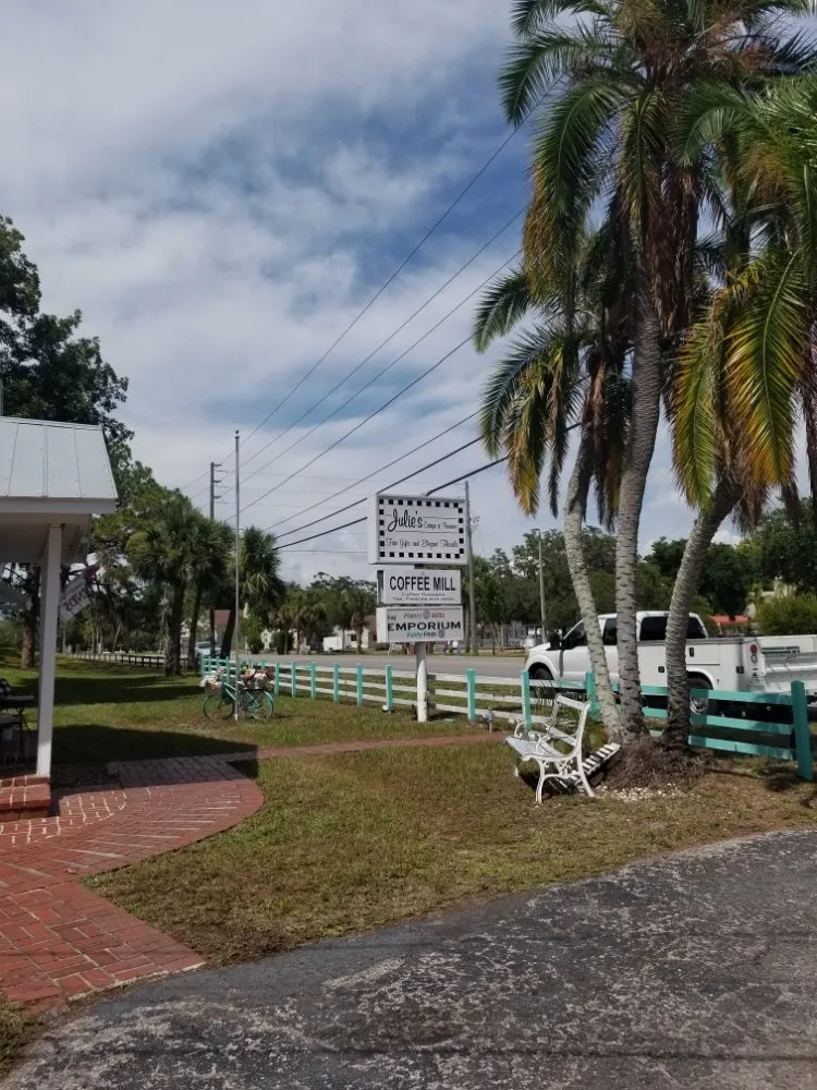 Slide of Cummins Home Services