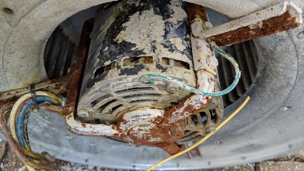 Slide of Custom Seasons Heating & Cooling