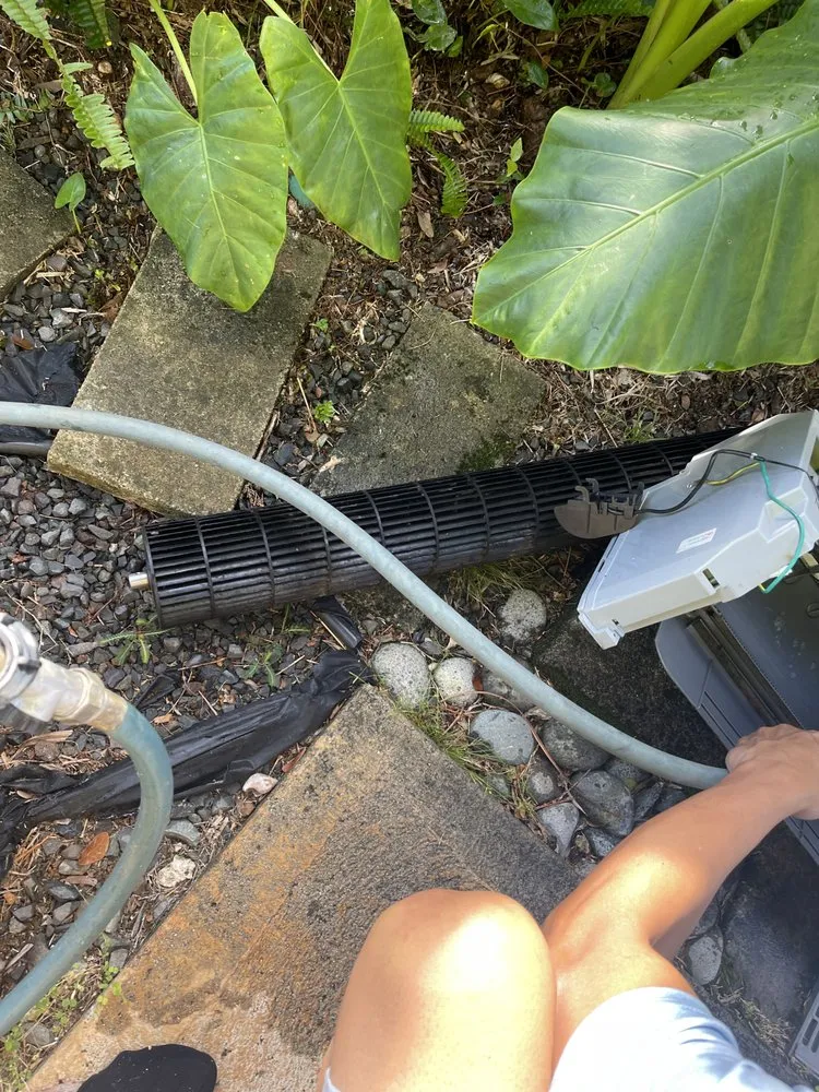 Slide of Czanelle’s Airconditioning & Refrigeration