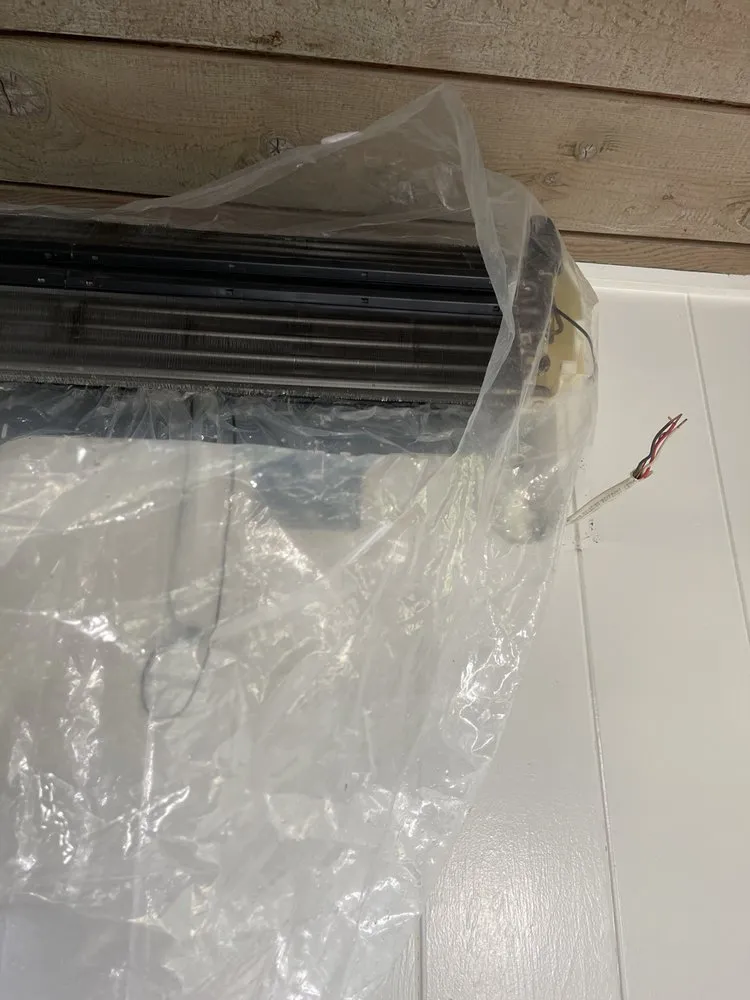 Slide of Czanelle’s Airconditioning & Refrigeration