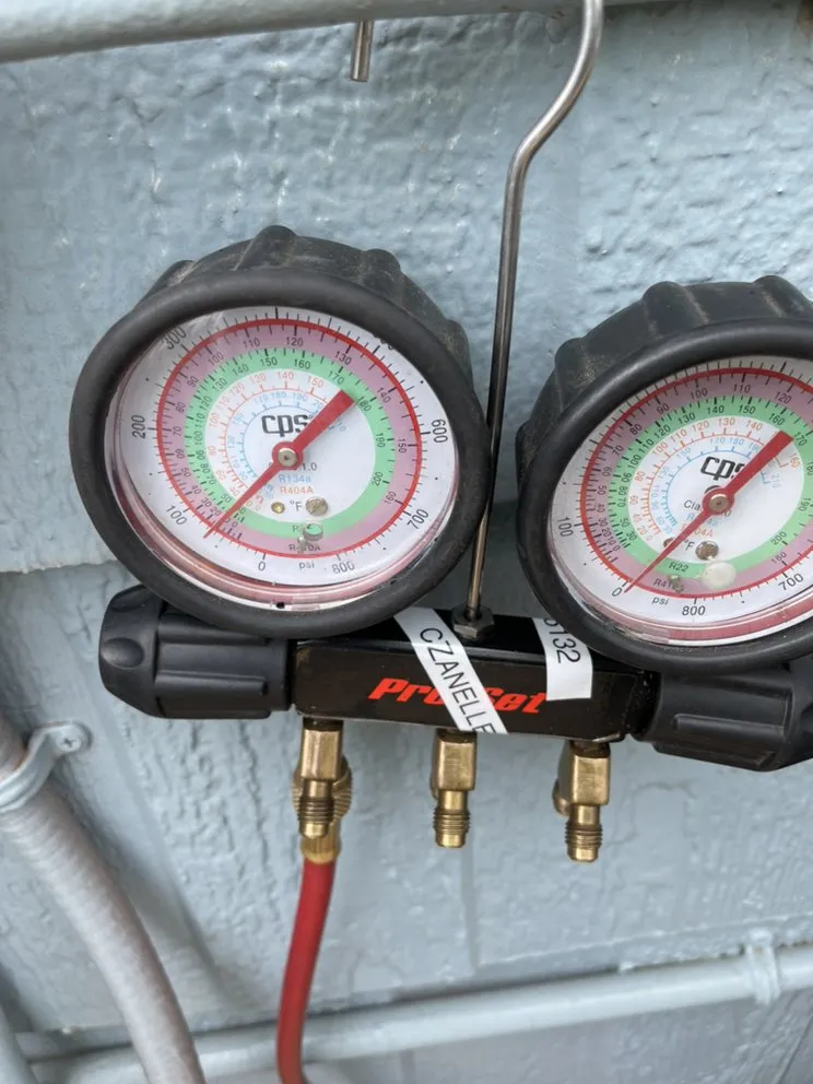 Slide of Czanelle’s Airconditioning & Refrigeration