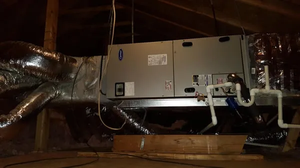 D & D All Services in One Logo